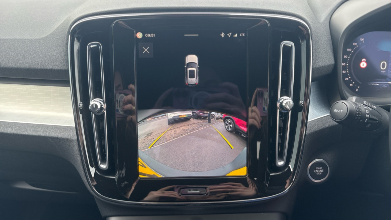 Volvo XC40 2.0 B3P Plus Black Edition 5dr Auto Petrol Estate